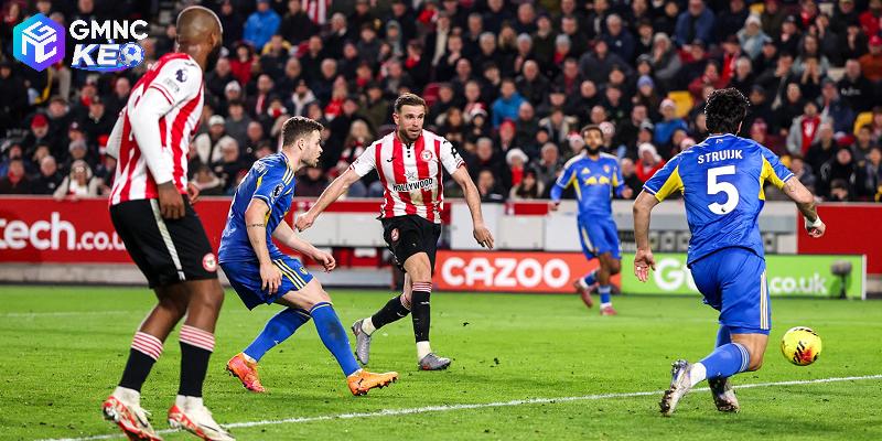 Soi kèo Leeds vs Brentford